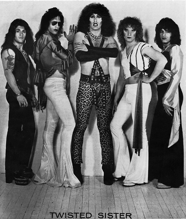 Твистер систерс. Группа Твистед систер. Твистед систер 1980. Twisted sister в 1974.