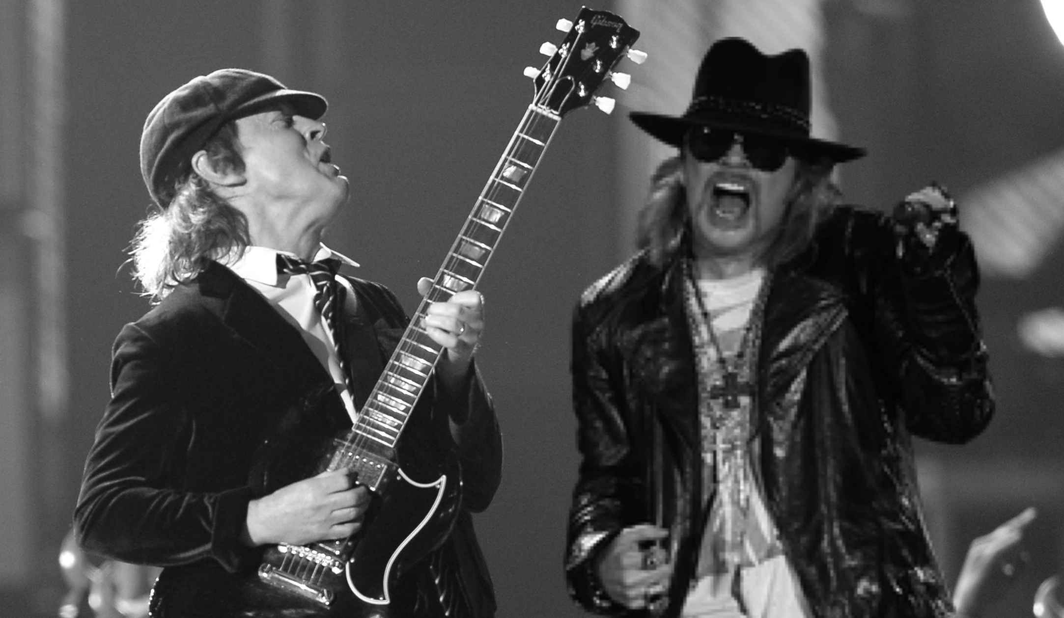 Angus Young - Axl Rose